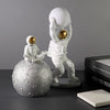 Cargar imagen en el visor de la galería, Péndulo de luz nocturna modelo astronauta - Spaceman Model Night Light Pendulum